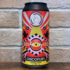 Canette Discofury Double NEIPA 44cl de La Superbe, étiquette rouge, rose et jaune avec un œil central, devant un mur de briques.