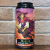Canette Warlok Session NEIPA Trident 44cl des Alchimistes Ivres, illustrée d’un sorcier sur un balai, devant un mur de briques.